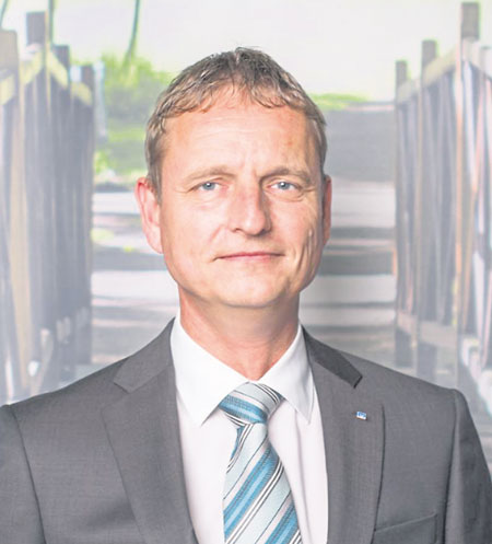 Cottbus: Die VR Bank Lausitz auf Nico HeßlichMärkischer