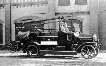 Antwort B war richtig – die Feuerwehrspritze wurde im Inflationsjahr 1924 gekauft