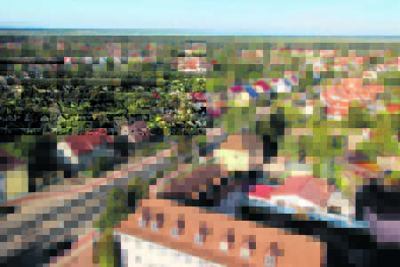 Blick vom Wasserturm auf den mittleren Abschnitt der Ruhlander Straße, etwa vom Bürgerhaus in Richtung Abzweig Straße der Jugend Fotos: T. Richter-Zippack 
