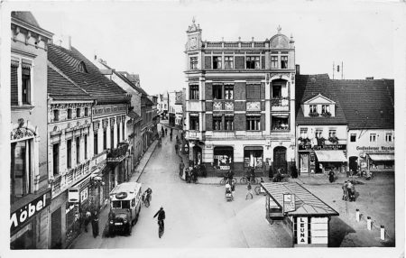 Damals NL Senftenberg Markt mit Bahnhofstrasse 17022018veroeffentlicht