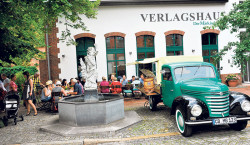 Cottbus: Verlagshaus am Brunnen mit Sommerfest eröffnet