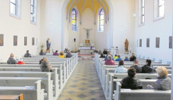 Ostersegen in Forster Herz-Jesu-Kirche
