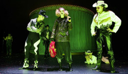 Nur noch einmal: „Two Penny Opera“ im Staatstheater Cottbus