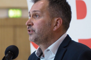 Tobias Schick ist Oberbürgermeisterkandidat der SPD für die Wahl im September 2022