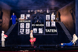 Premiere im Staatstheater Cottbus: „Im Berg“