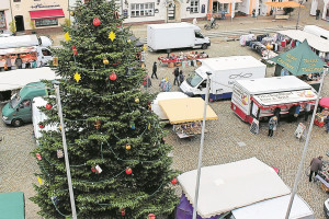 Senftenberger Weihnachtsbaum geschmückt
