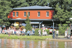 Spremberger Kanuten feiern Sommerfest und Tag der offenen Tür im Bootshaus