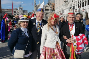 Cottbuser zum Gast beim Karneval in Venedig