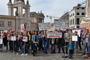 Kita „Weinbergsiedlung“ demonstriert für neue Kitarechtsreform