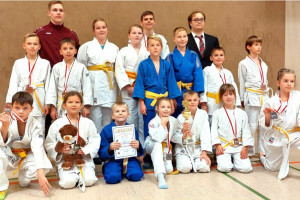 SAKURA Judoka holen 14 Medaillen in Jüterbog