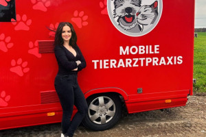Tierärztin Anika Daubitz kommt zu den Patienten nach Hause