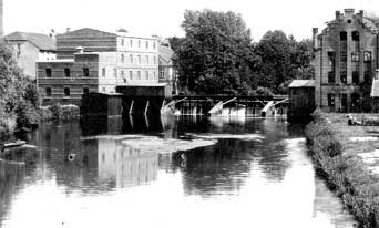 Spremberg. Die alte Mühle mit der Bleiche und Wohnhäusern