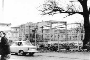 Spremberg. Schwimmhalle in Spremberg wurde auf dem Gelände des Stadtbahnhofs gebaut