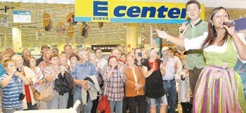 Cottbus: Belsy & Florian Fesl stimmen auf Lausitzer Volksfeste im EDEKA-Center ein
