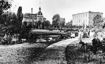 Forst: Stadtpark mit Webschule