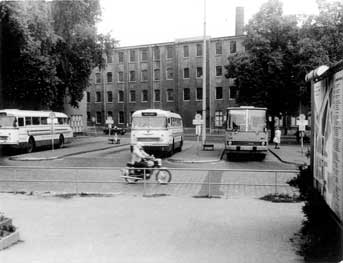 Cottbus: Der Busbahnhof am Thälmannplatz
