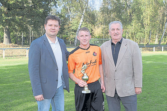 Stolz auf den Goldpokal