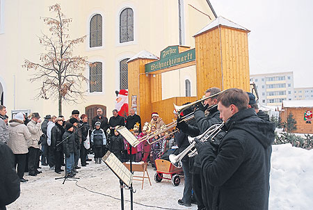 An der Kirche öffnet die Forster Weihnachtswelt vom 11. bis 14. Dezember