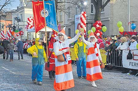 Fröhliche Region scherzt in Cottbus