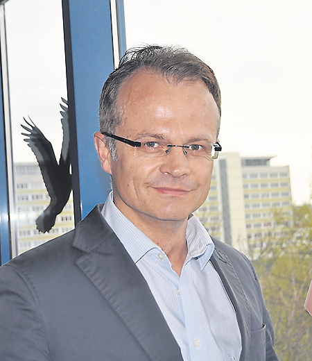 M. Schierack: „Wer sich ins Feuer wagt, darf darin nicht allein stehen“