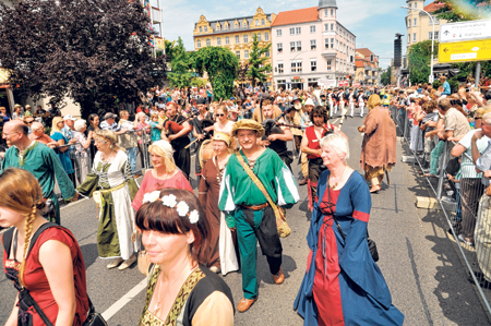 Der große Forster Festumzug  im Video