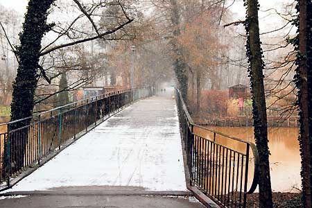 Durchfahrtsverbot bewirkt nichts an der Spremberger Wendenbrücke