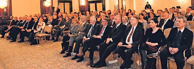 Zahnärzte: Partner für Praxen und Patienten