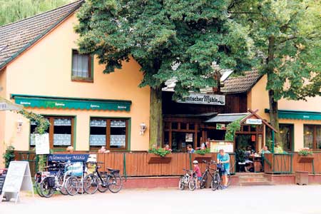 Niemtsch: Idylle zwischen See und Park