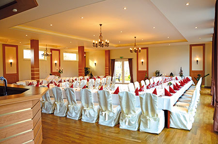 Cottbus: Kräftig feiern, aber mit Stil