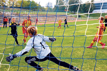 Torwartschule besucht Forst am 27. April