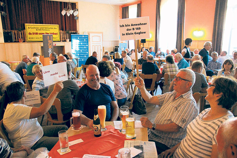 Bundesstraße spaltet die Klein Oßniger