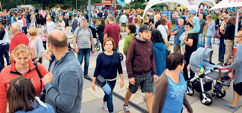 Senftenberg: 30000 Leute im Hafen