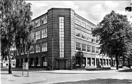 08 Lehrlingswohnheim mit Berufsschule 1958