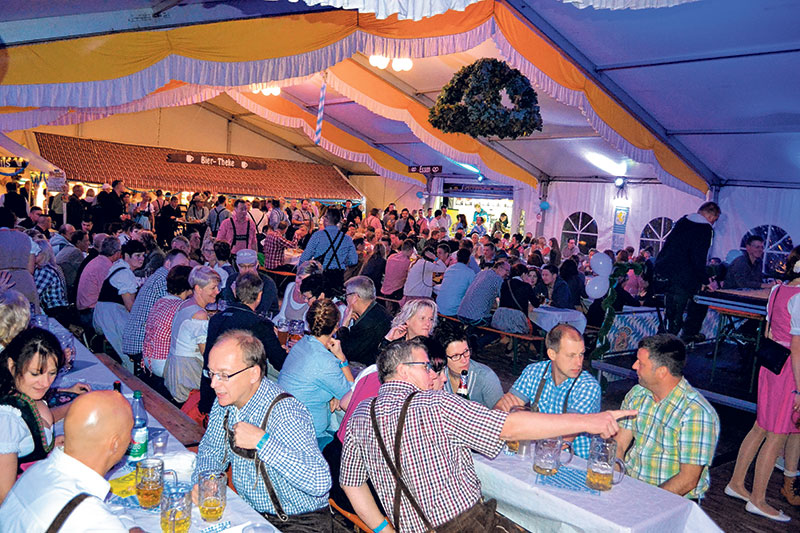 Hüttengaudi auf der Stradower Wies’n