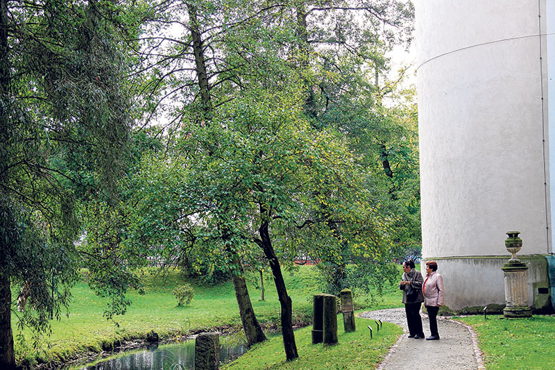 Spremberg: Apfel- und Pflaumbaum erinnern an Karl Erwig