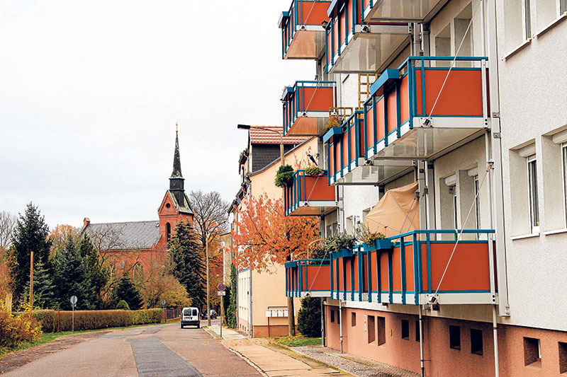 Spremberg: Von der Stadt durch die Allee in den Wald