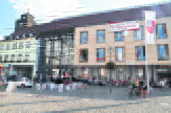 Senftenberger entdeckten zum 20. Geburtstag ihr Rathhaus einmal ganz anders