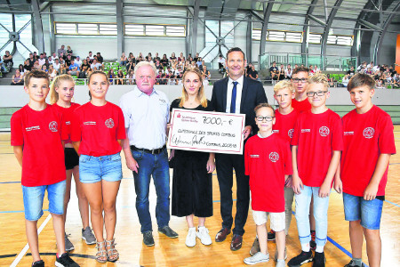 Lausitzer Sportschule Cottbus erhielt weiteren Fördermittel-Scheck