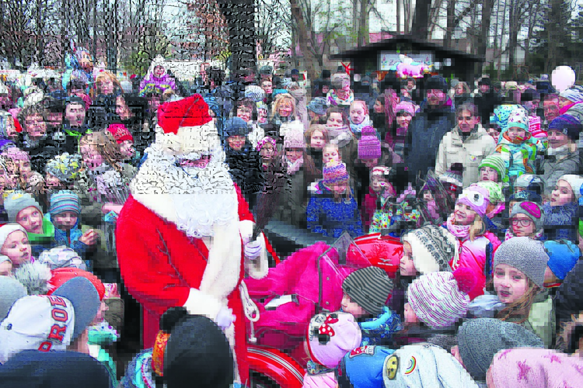 Vetschau: Weihnachtsmarkt im Schloßpark  1. und 2. Dezember 2018