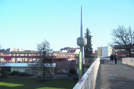 Stadtpromenade Fußgaengerbruecke 2.12. 2006