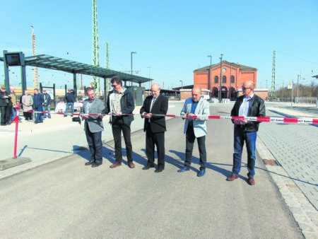 DSC00118 Einweihung Bahnhofsvorplatz Guben 2019