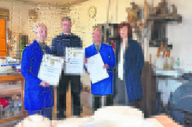Holzbildhauer Fromelius feiern die 50