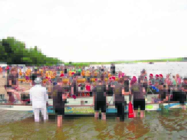 Drachenboote und Badewannen in Neuhausen