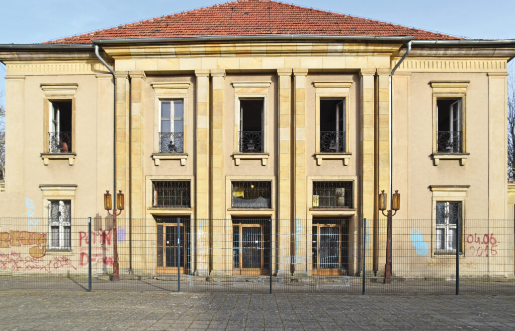 Führung im und um das Filmtheater Guben