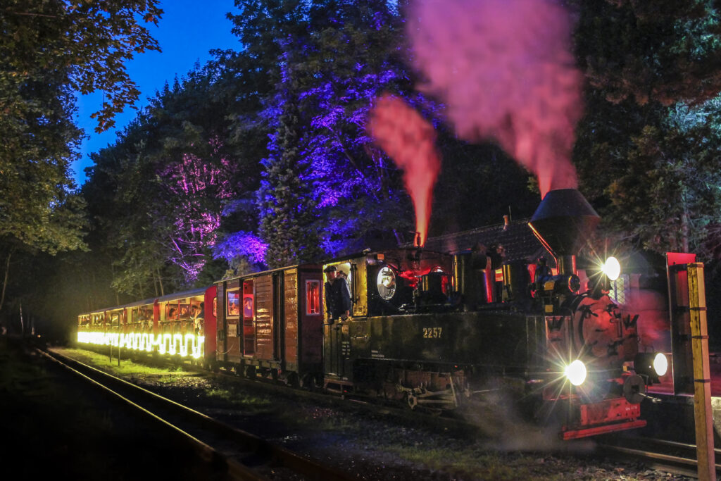 Lichterfahrten bei der Parkeisenbahn