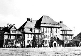 Altes Cottbus: Ehemaliges Lehrerseminar beherbergt heute Niedersorbisches Gymnasium