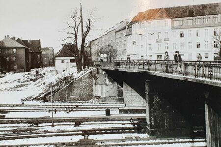 Bahnhofsbrücke 1985