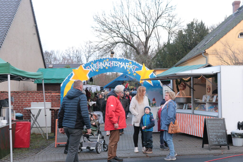 Es weihnachtet in der Gemeinde Kolkwitz – gelungener Wichtelmarkt rund um und in der Kirche