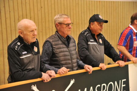 Die Trainerlegenden Uli „Niko“ Nikolinski und Fritz Bohla mit Betreuer Bernd Ospaleck hatten mehr erwartet.  