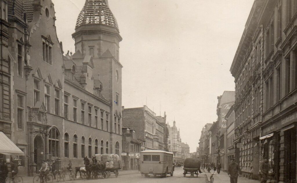 Postamt im Fokus des 96. Forster Geschichtsstammtischs